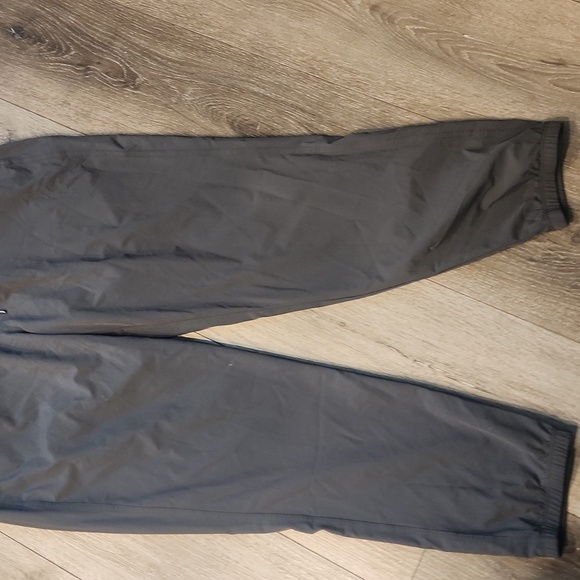 Vuori Gray Sweatpants - Picture 3 of 6